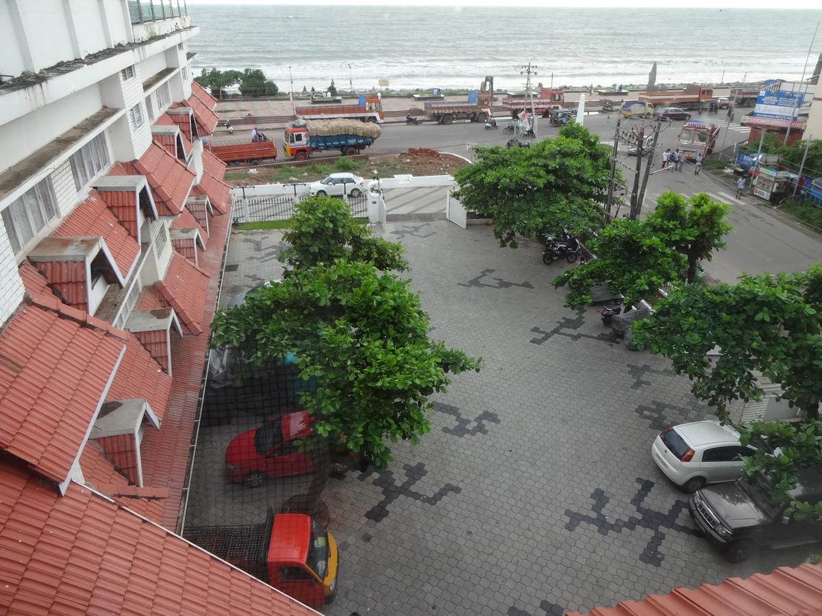 Sea Queen Hotel Кожикод Екстериор снимка