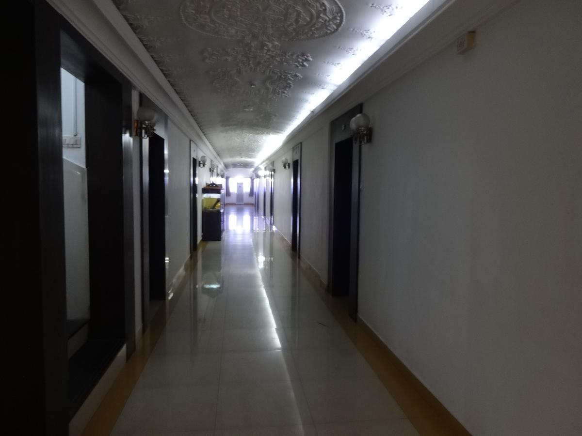 Sea Queen Hotel Кожикод Екстериор снимка