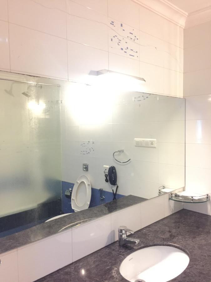 Sea Queen Hotel Кожикод Екстериор снимка