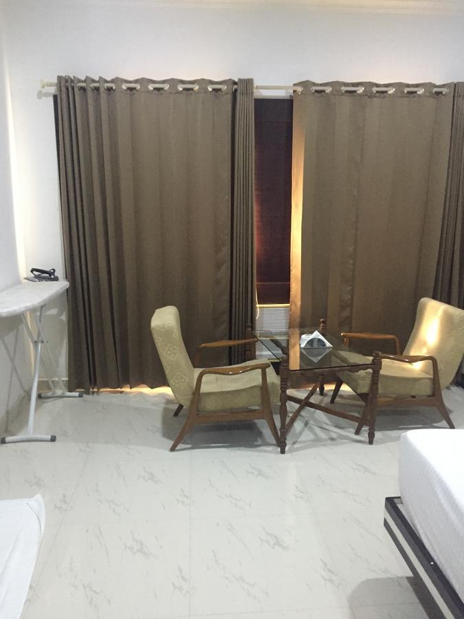 Sea Queen Hotel Кожикод Екстериор снимка