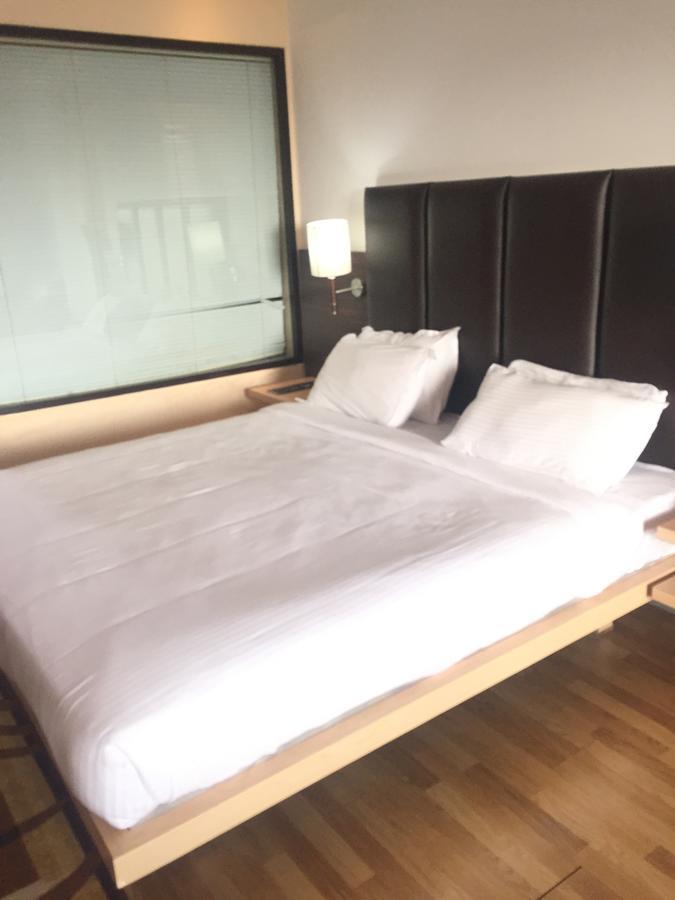 Sea Queen Hotel Кожикод Екстериор снимка